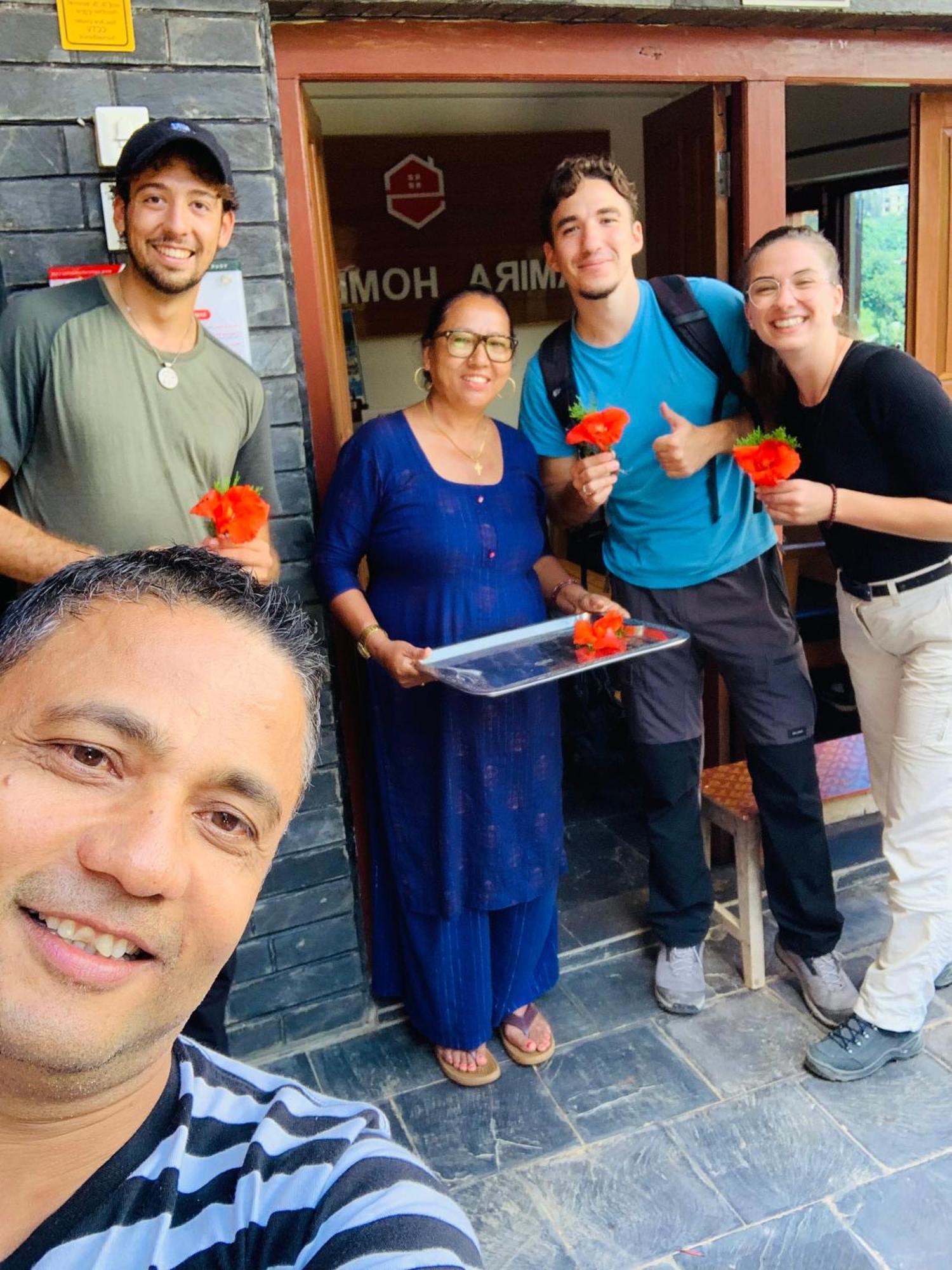 Bandipur Samira Homestay & Mountain View Restaurant מראה חיצוני תמונה