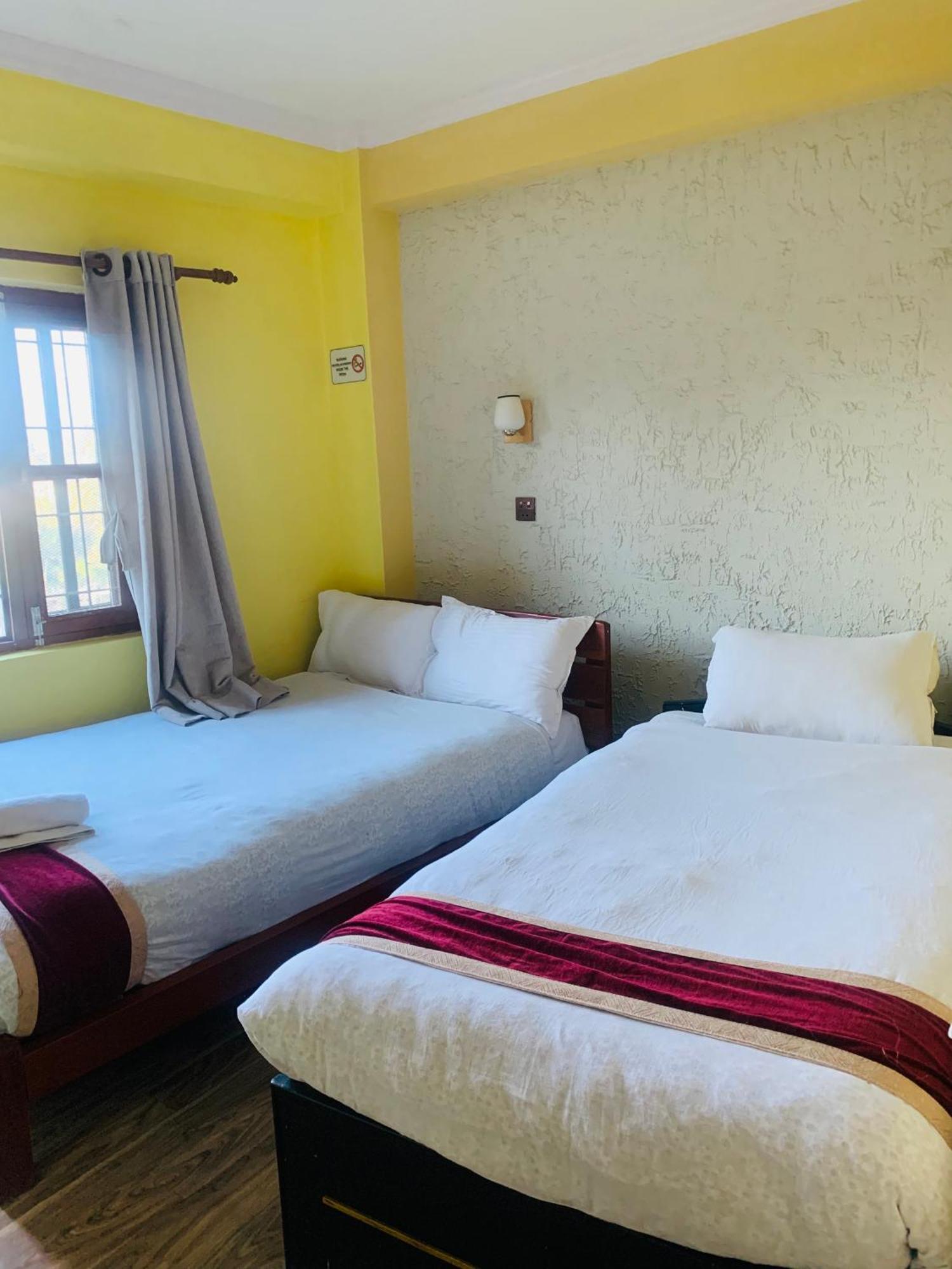 Bandipur Samira Homestay & Mountain View Restaurant מראה חיצוני תמונה
